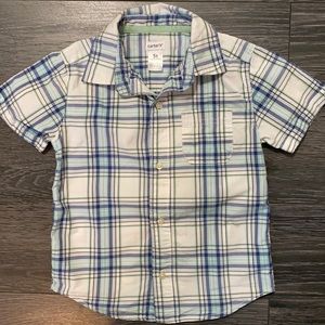 Carter’s 5T toddler boys button down plaid  short sleeve shirt.